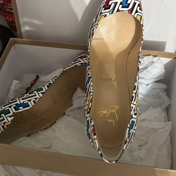 Louis Vuitton size 38.5 Condition 10/10 - Picture 4 of 4